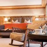 Superior Tirolerhof - Zell Am ホテル