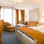 ホテル Superior Tirolerhof - Zell Am ツェル アム ゼー