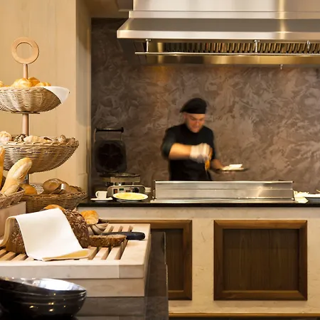 Superior Tirolerhof - Zell Am 4* 젤암제