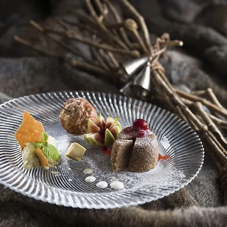 سوبيريور تيروليرهوف - زيل أم سي