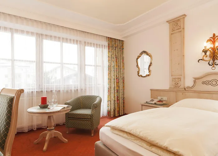 Superior Tirolerhof - Zell Am ホテル 4*
