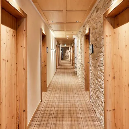 Superior Tirolerhof - Zell Am 4*