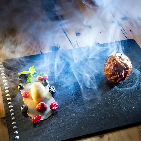 Hotel Superior Tirolerhof - Zell Am